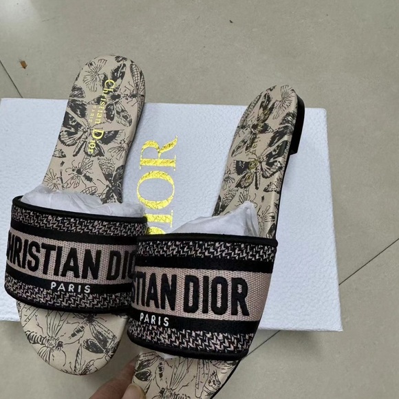 Dior slides - Picture 3 of 4